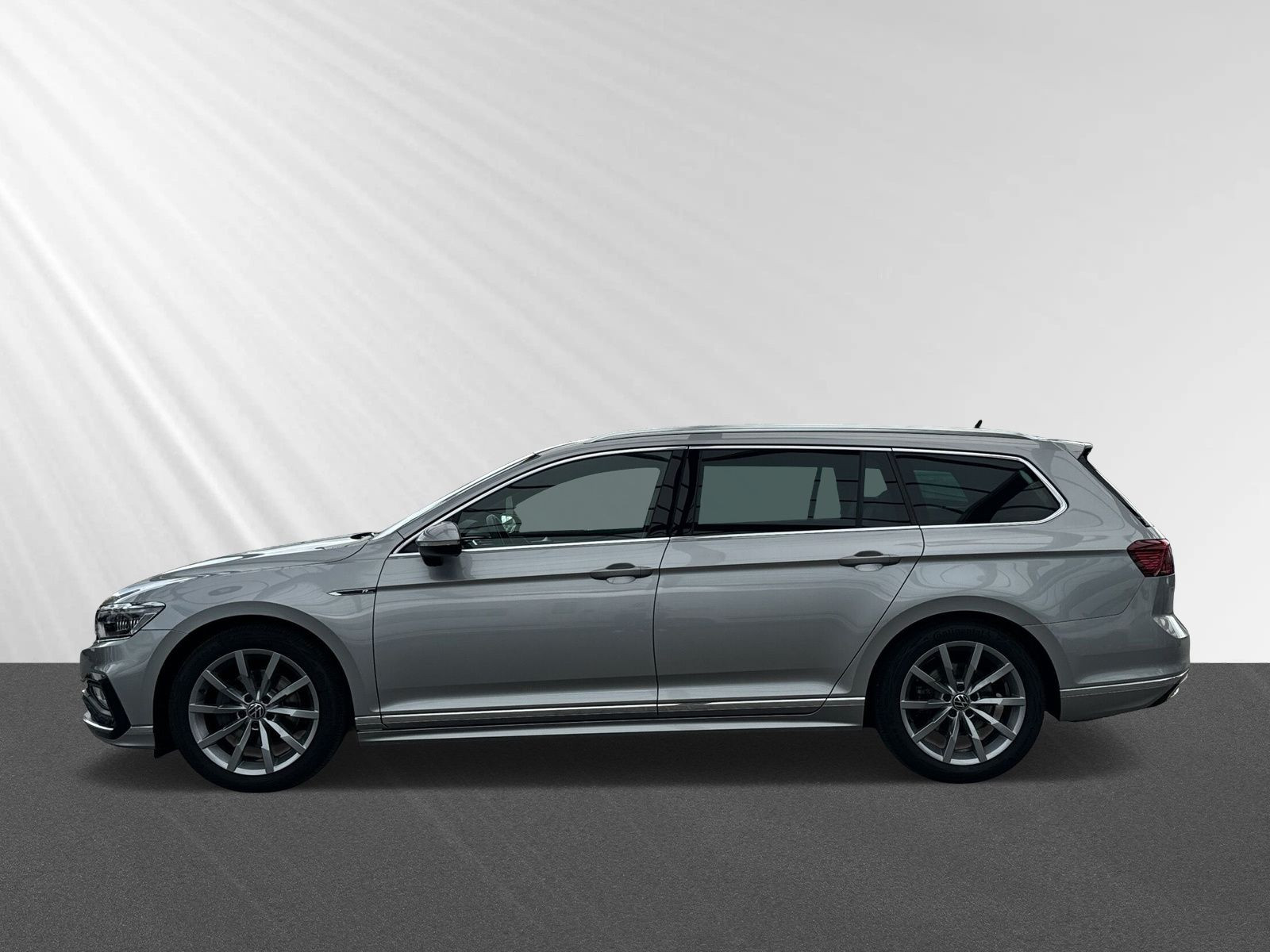 Passat Variant Elegance R-Line Sportpaket / Navi